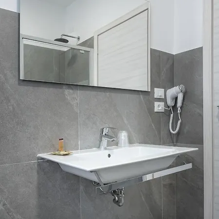 Du Aparments * Desenzano del Garda